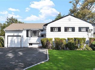 36 Cloverfield Rd S, Valley Stream, NY 11581