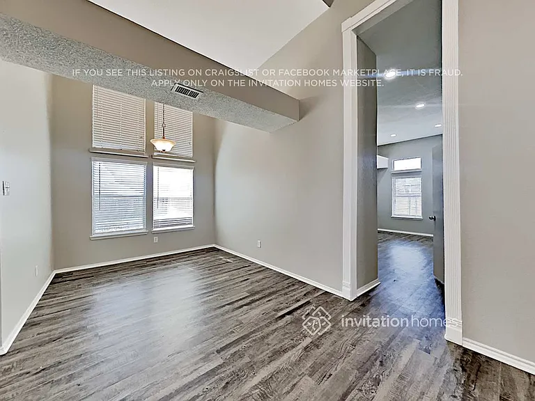 9218 Oak Hollow Dr — Photo 8