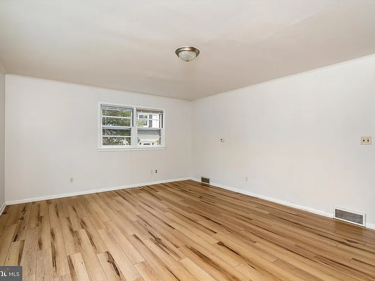 4 Pierson Pl #B — Photo 2