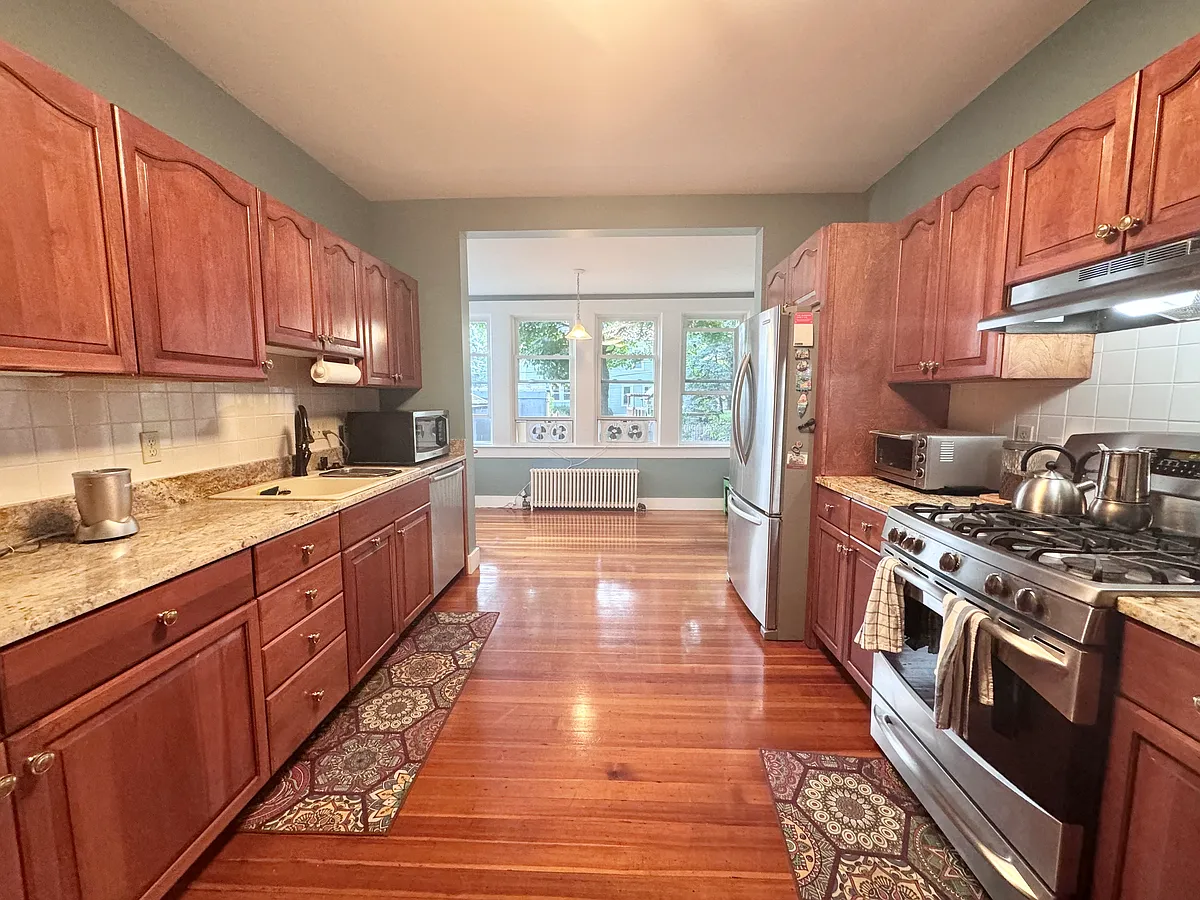 Building Photo - 81 Orchard St #1