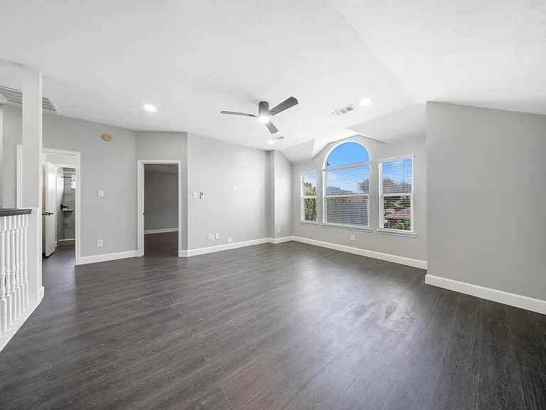 8311 Sierra Hill Ct — Photo 21