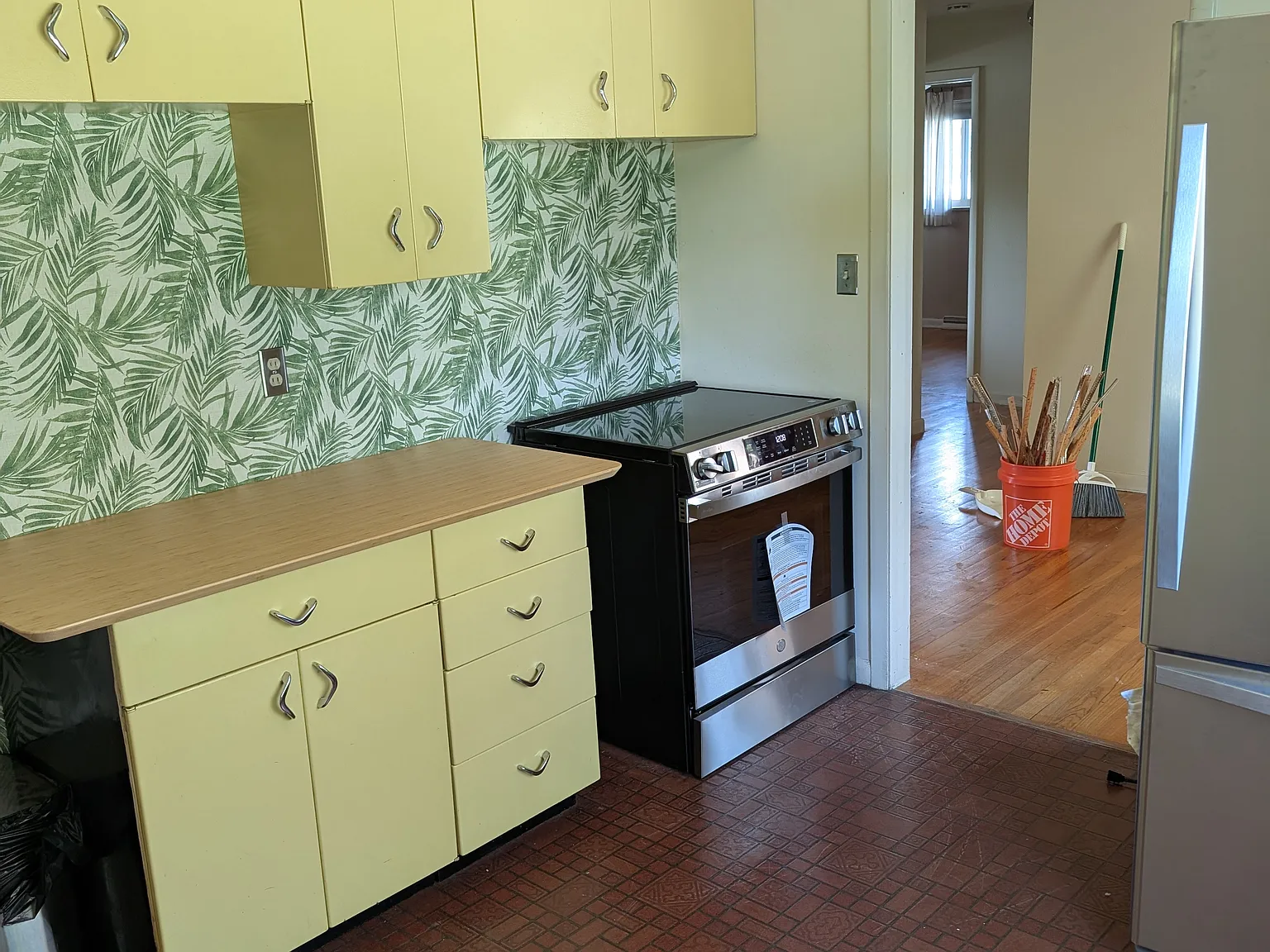 4 bed, 2000 sqft, $3,500 — Photo 3