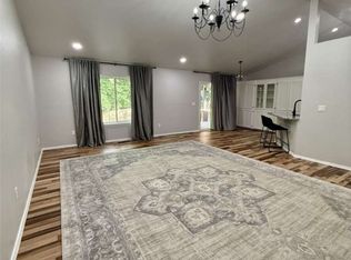 4 Hanworth Ln, Bella Vista, AR 72715