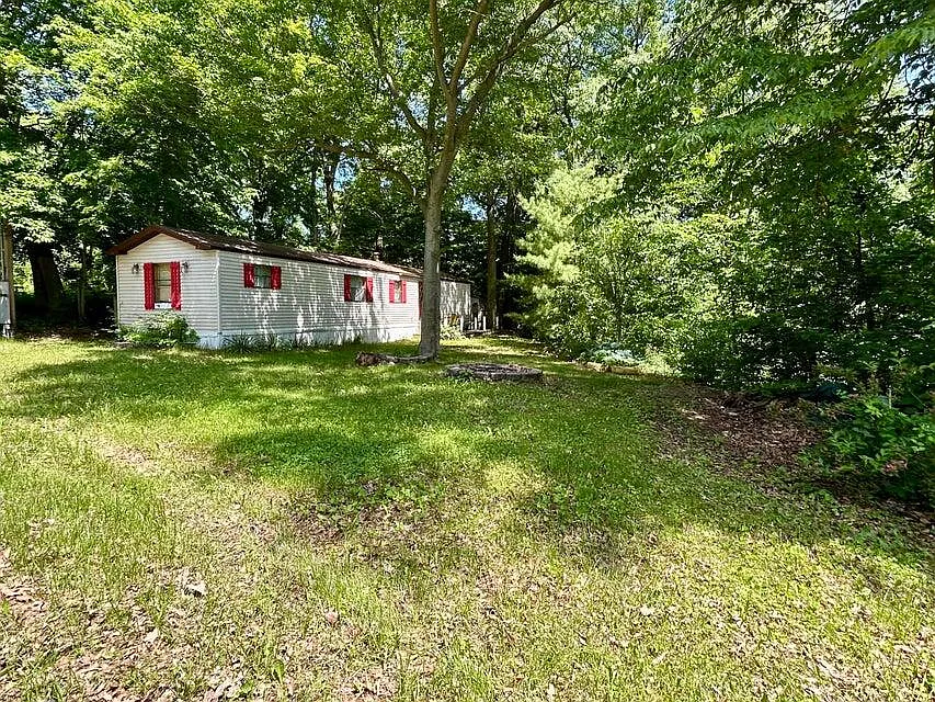 8771 Chain O Lakes Dr photo 1