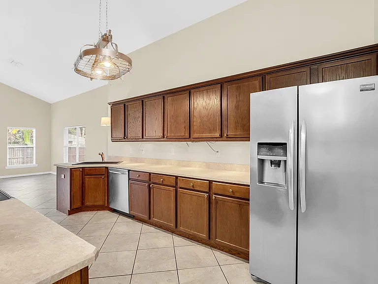 1422 Saffron Trl — Photo 14