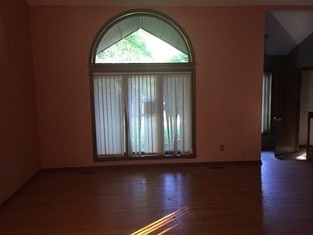 3rd image of 6824 Jayhawk Cir