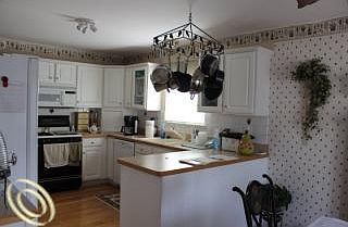 5th image of 32371 Brown St