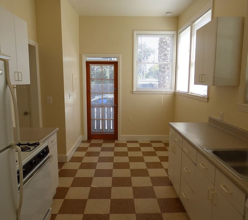 1st image of 248 Nutmeg St #C