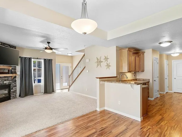 1593 Burr Dr — Photo 7