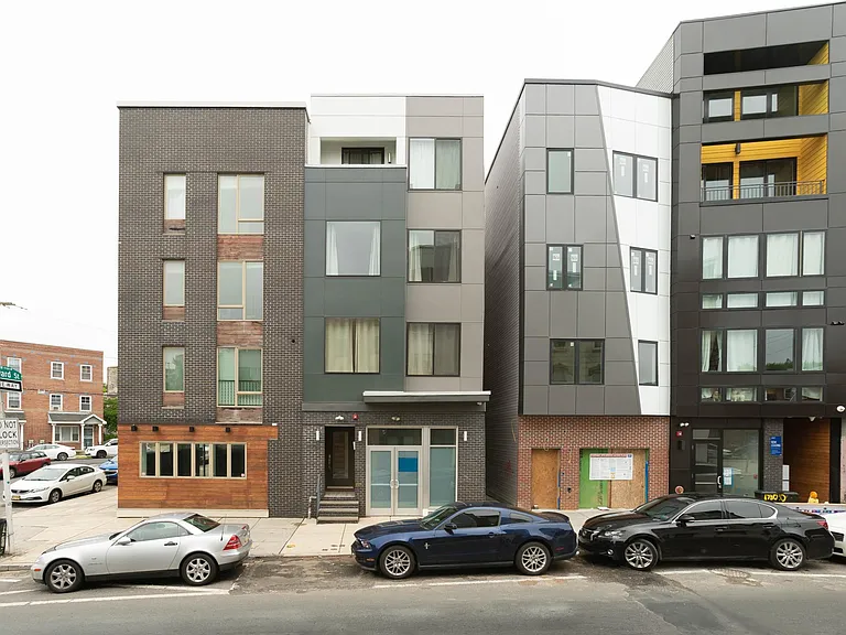 1726 Ridge Ave #3 — Photo 1