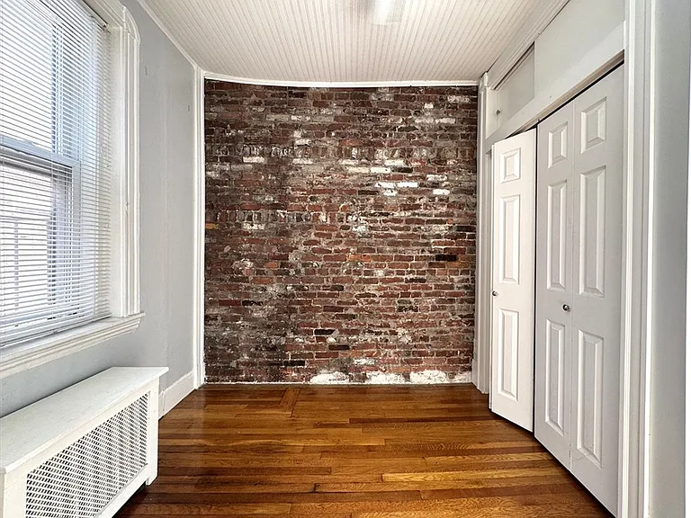 11 Irving St #7 — Photo 6