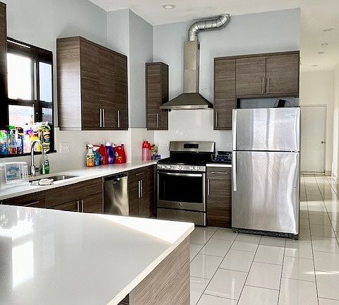 2nd image of 4872 N Milwaukee Ave #2