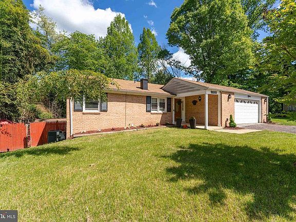 3rd image of 9100 Carendon Ct