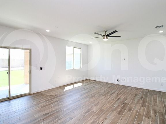 4th image of 8589 N 168th Dr