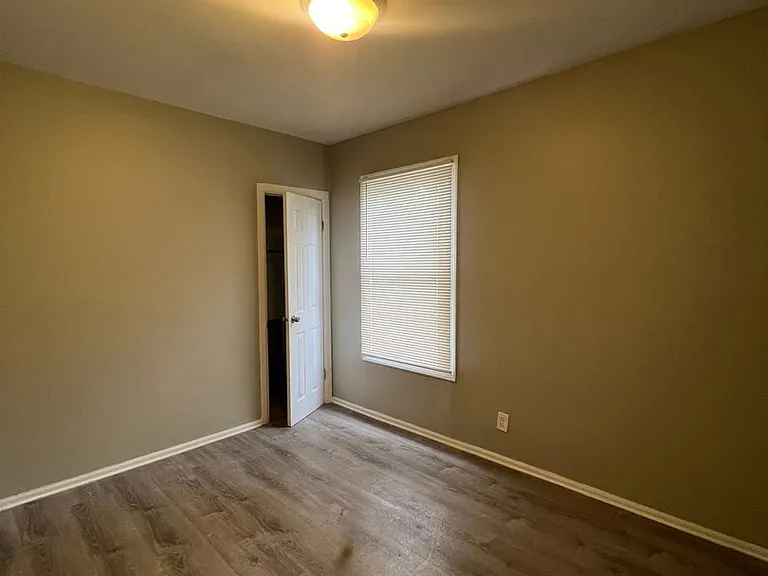 7202 S Marshfield Ave — Photo 23