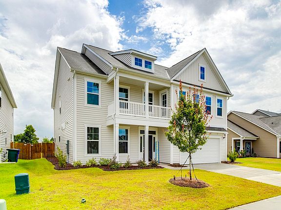 2nd image of 916 Appian Way