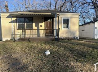 458 Plaza Ave, Saint Louis, MO 63135