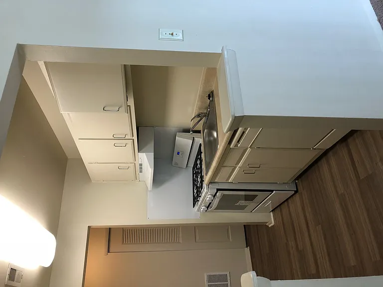 Autumn Ridge Apartments — Photo 45