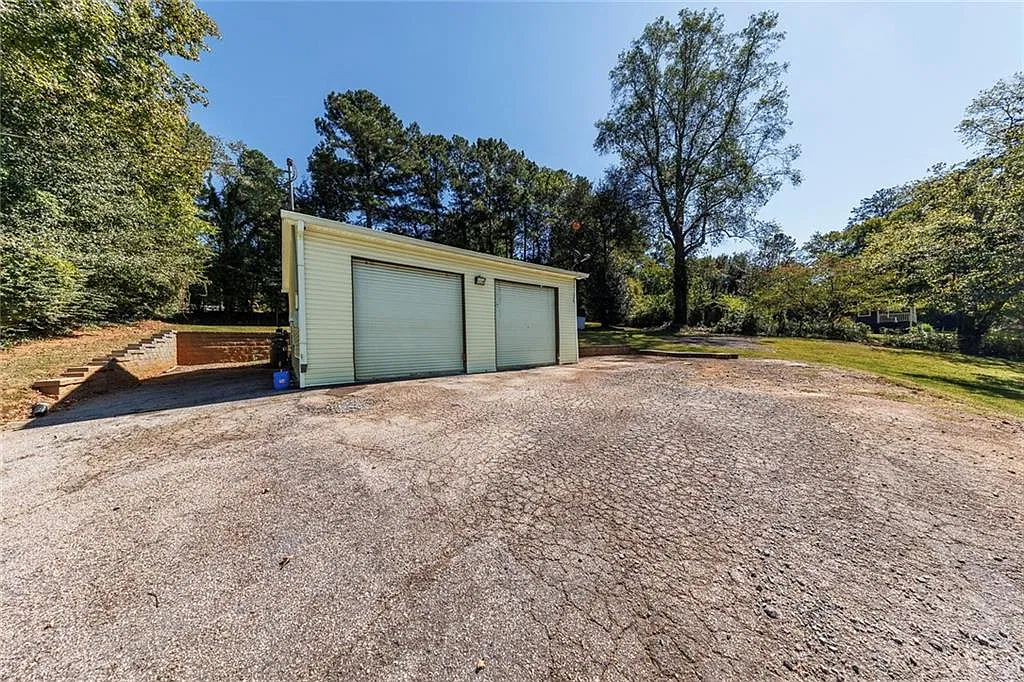 3 bed, 2.0 bath, 1420 sqft, $1,850 — Photo 4