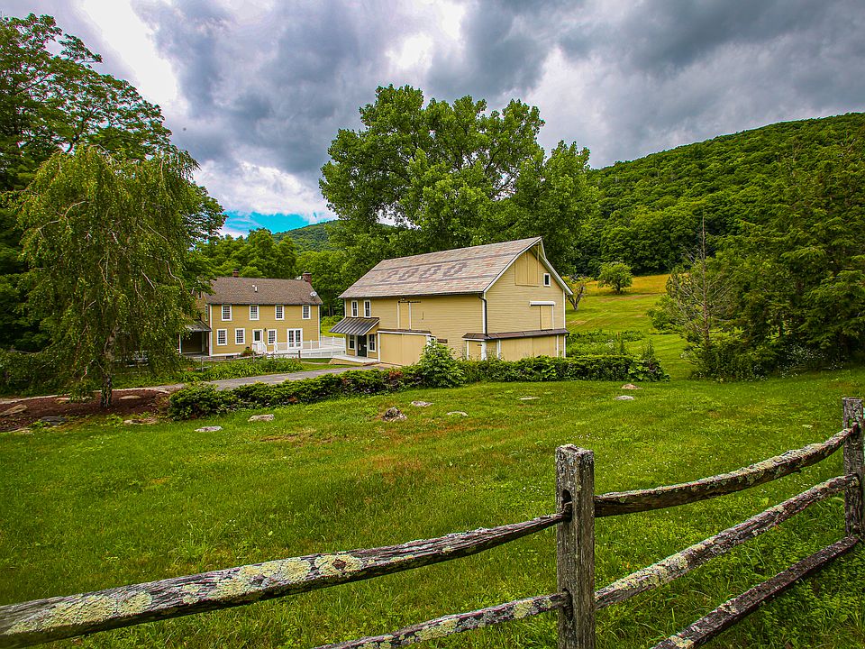 119 Under Mountain Road