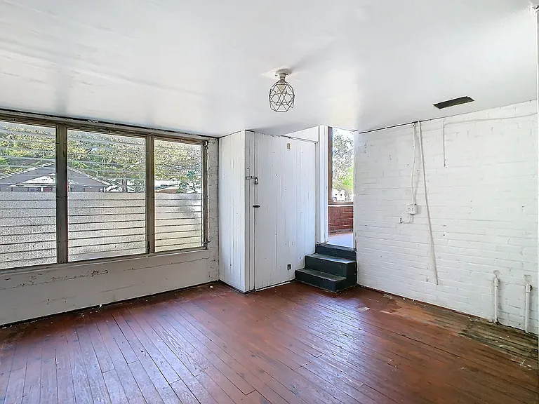 401 E Lambright St — Photo 29