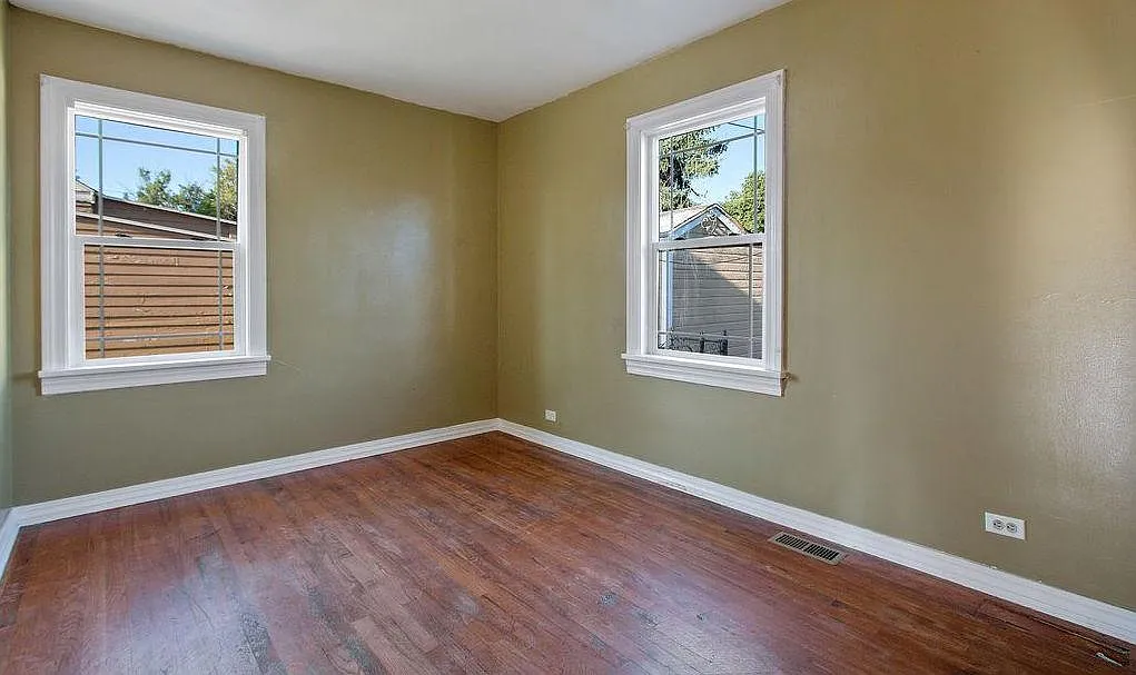 2 bed, 809 sqft, $2,050 — Photo 3