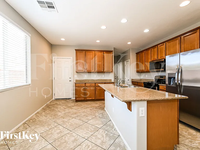 8324 Mokena Ave — Photo 4