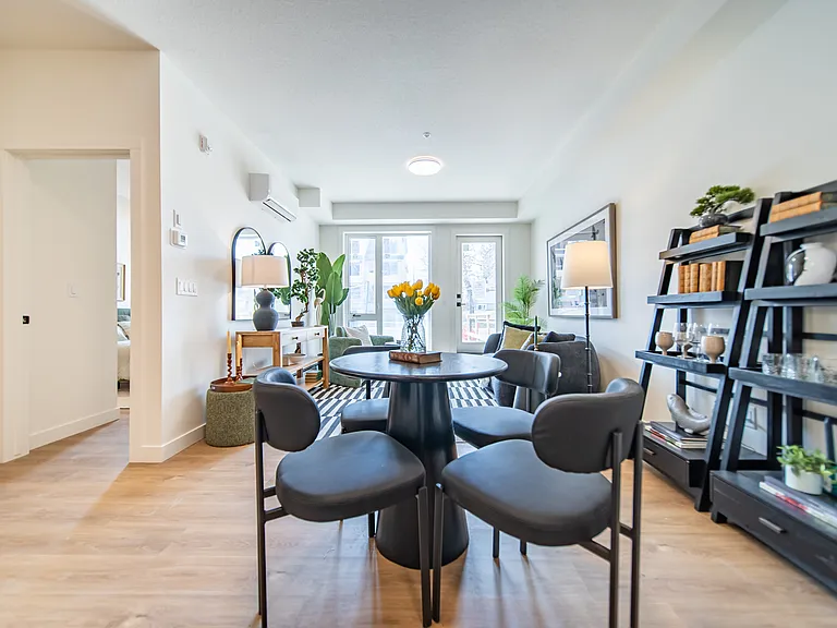 2040 37th St SW — Photo 46