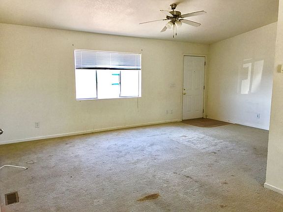 4th image of 897 W 61st Dr