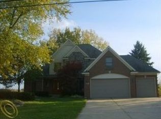 4947 Ennismore Dr, Clarkston, MI 48346