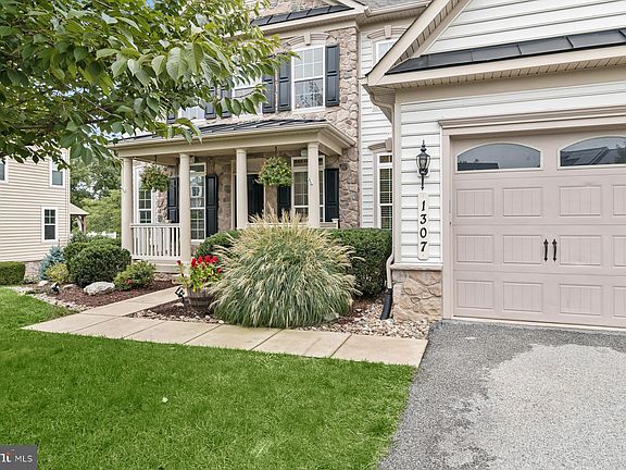 4th image of 1307 Hope Farm Ct