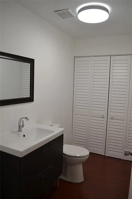 2 bed, 2.5 bath, 1700 sqft, $2,700 — Photo 4