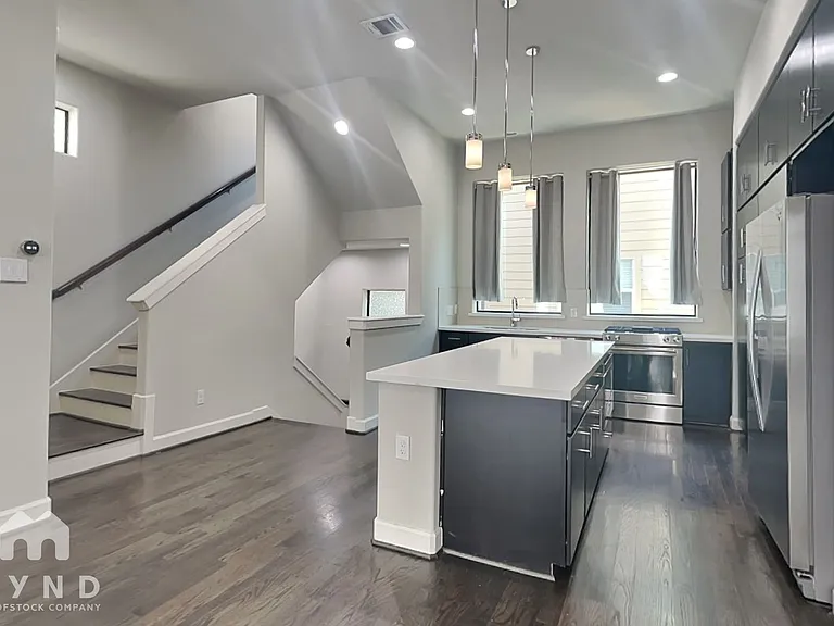 5309 Inker St — Photo 4