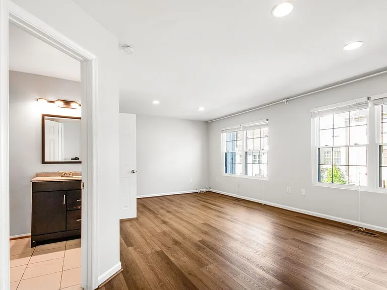 14318 S Shore Ct — Photo 20