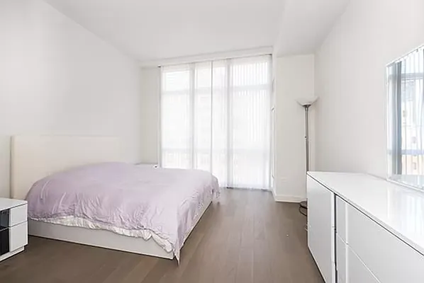 Rented by R New York | media 12