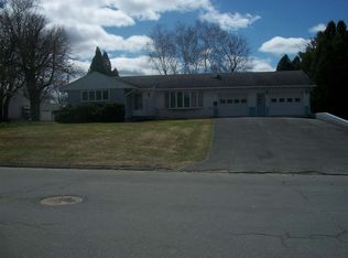 10 Sherwood Dr, Massena, NY 13662