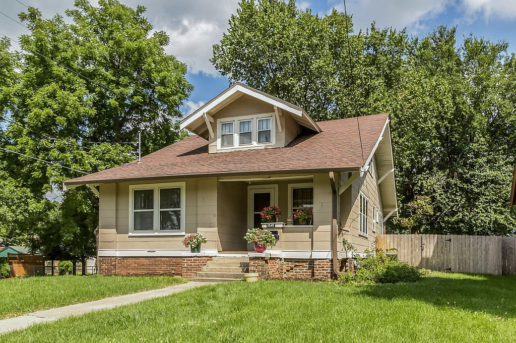 1545 48th St, Des Moines, IA 50311 Zillow