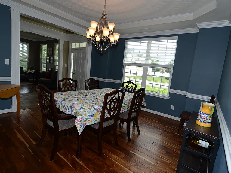 717 Tyler Way — Photo 6