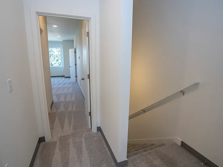 4873 S 48th St #D-2 — Photo 26