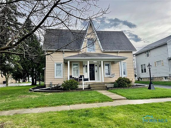 2nd image of 129 W North St