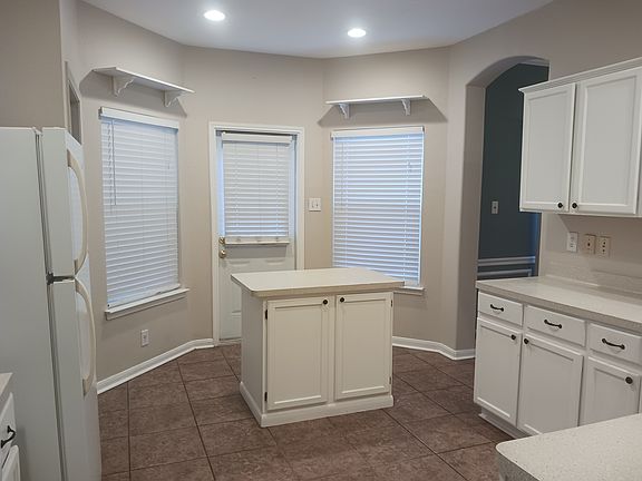 5th image of 6227 Parkland Oaks Dr
