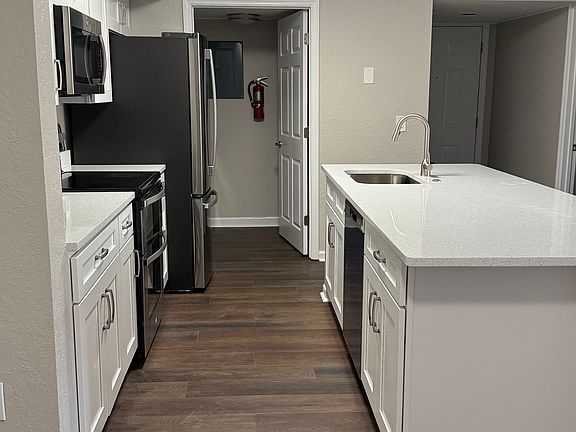 4th image of 705 Boardwalk Dr APT 423