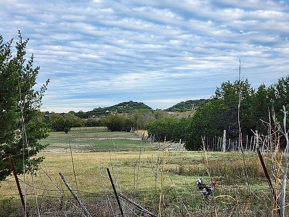 5th image of 225 County Road 4147