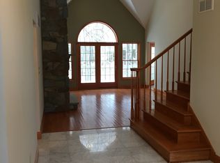 608 Washington Xing, East Stroudsburg, PA