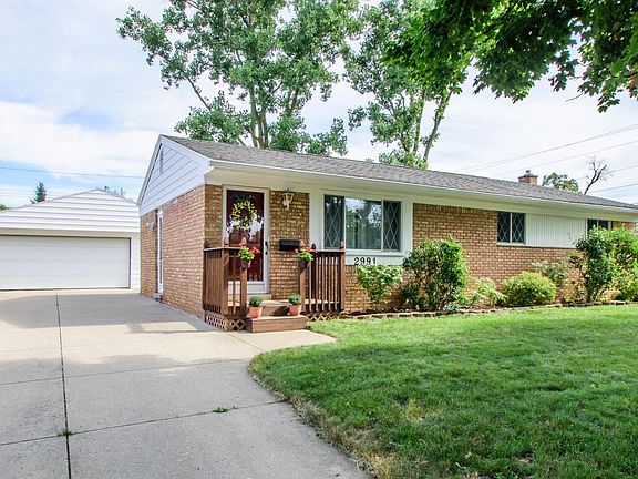 2nd image of 2991 Birch Hollow Dr
