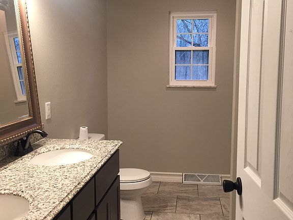 5th image of 688 Bella Vista Dr