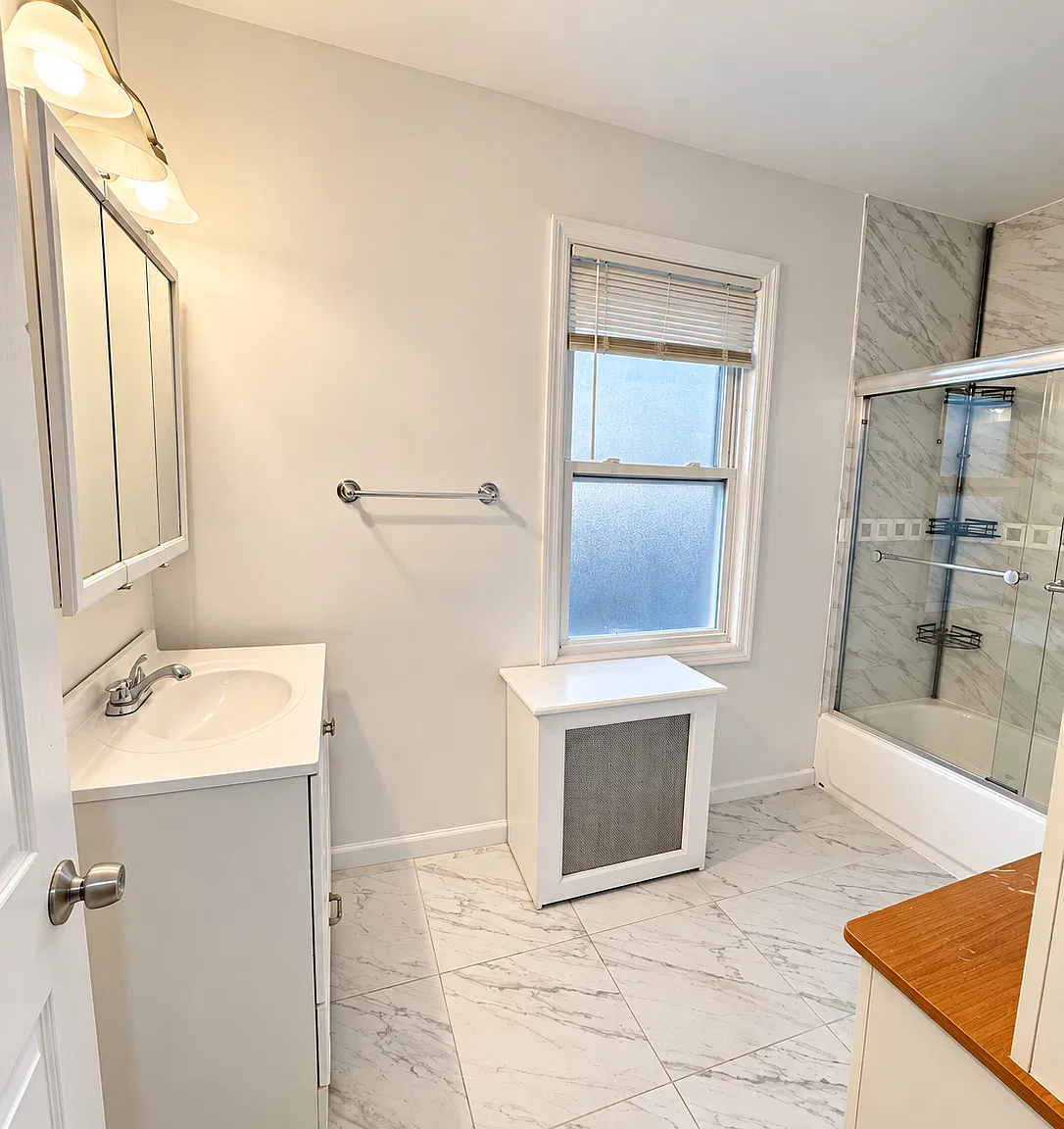 3 bed, 1.5 bath, 1200 sqft, $2,000 — Photo 4