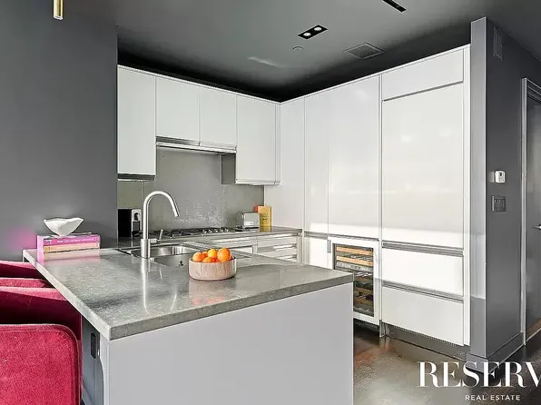 520 West 19th Street 4A image 2 of 9
