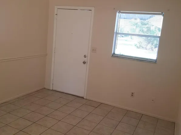 600 Saint Petersburg Dr W, Oldsmar, FL 34677