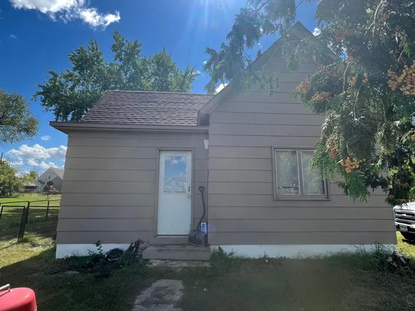 116 Wisconsin Ave SE, Staples, MN 56479